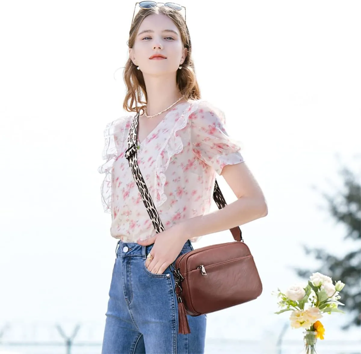KL928 Small Crossbody Bag for Women, Soft FAUX Leather Cell Phone Purse，Adjustable Strap Shoulder Handbags Wallet Purse