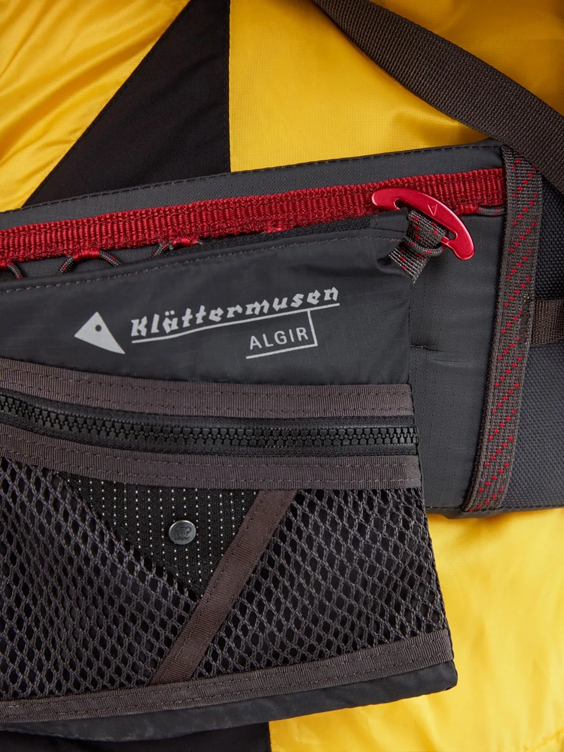 Klättermusen: Algir Accessory Bag Small - Indigo Blue