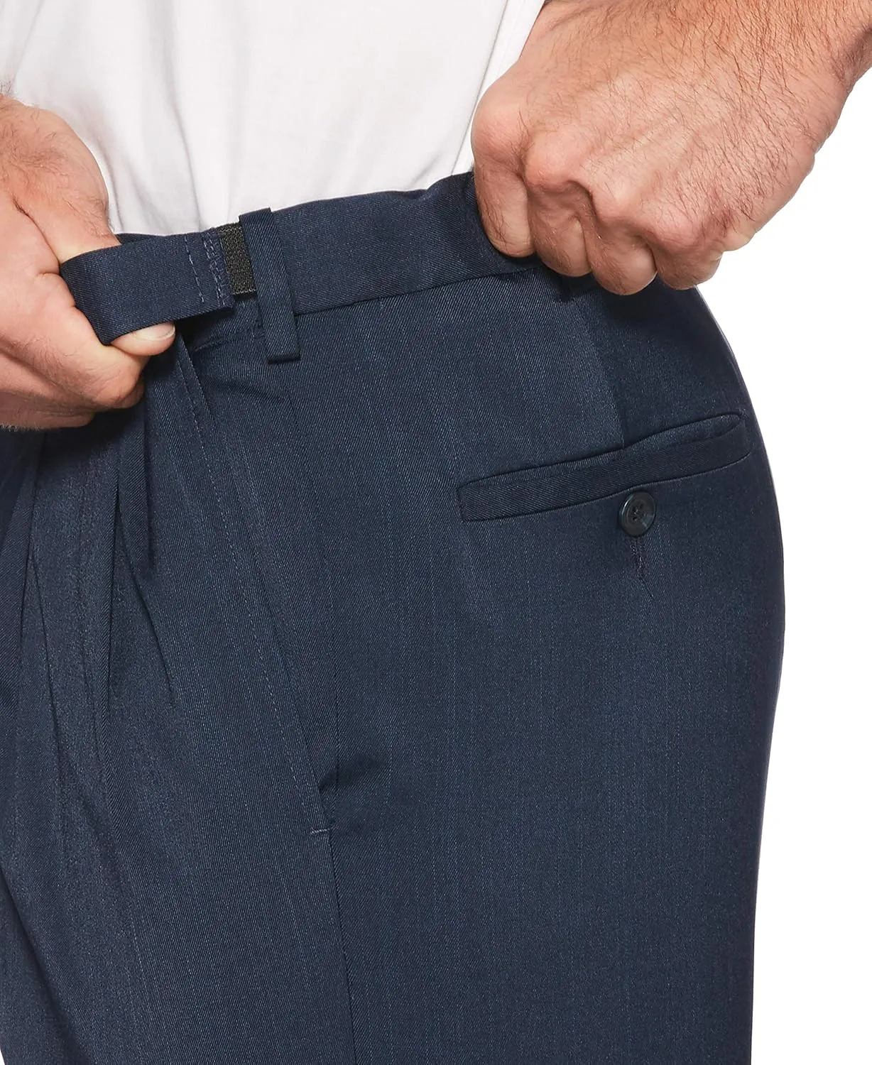 Savane Men's Pleated Stretch Crosshatch Dress Pant