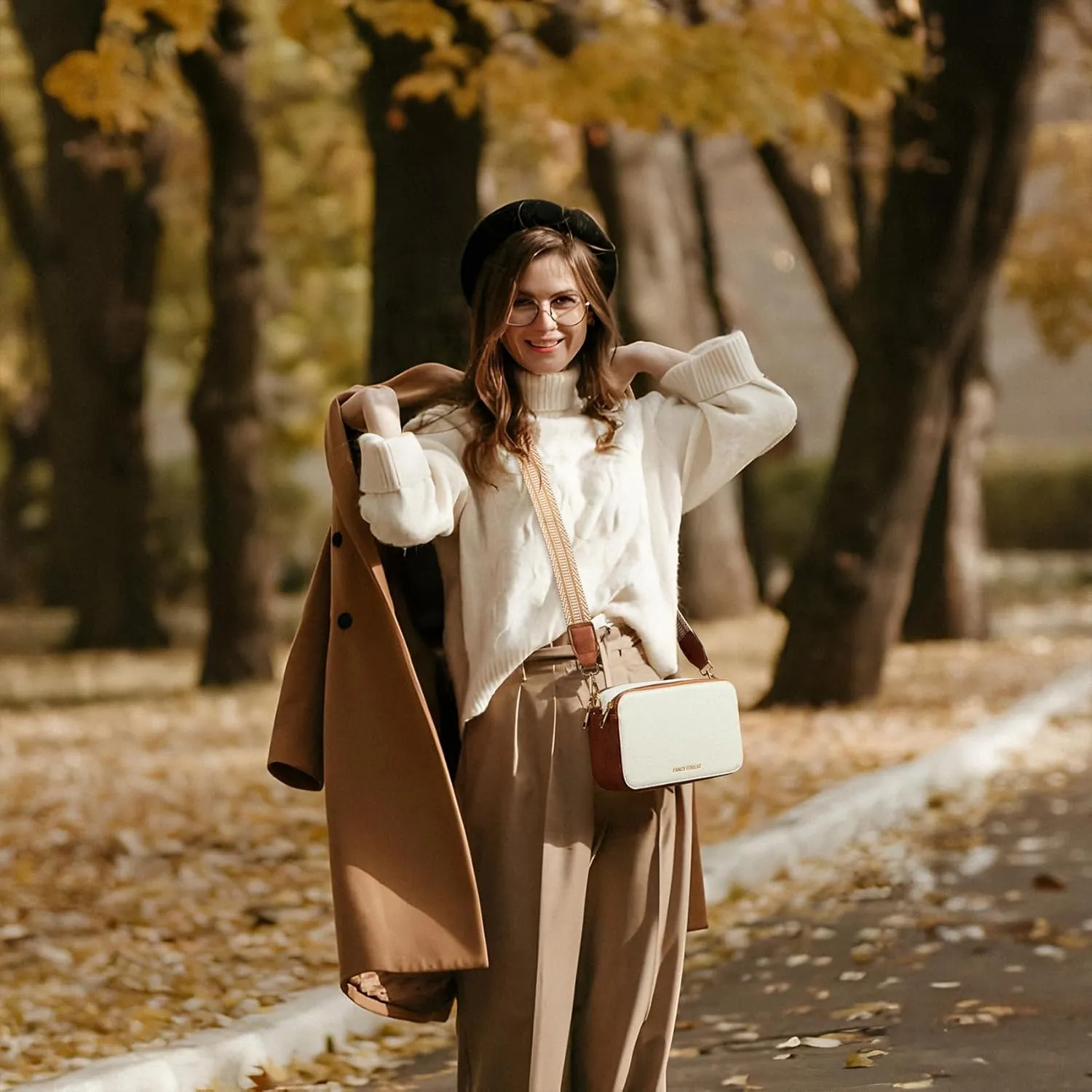 Trendy Purses For Women Crossbody Bag with Unique Camera Bag Style,Designer Small Hardshell Shoulder Bag/Handbags