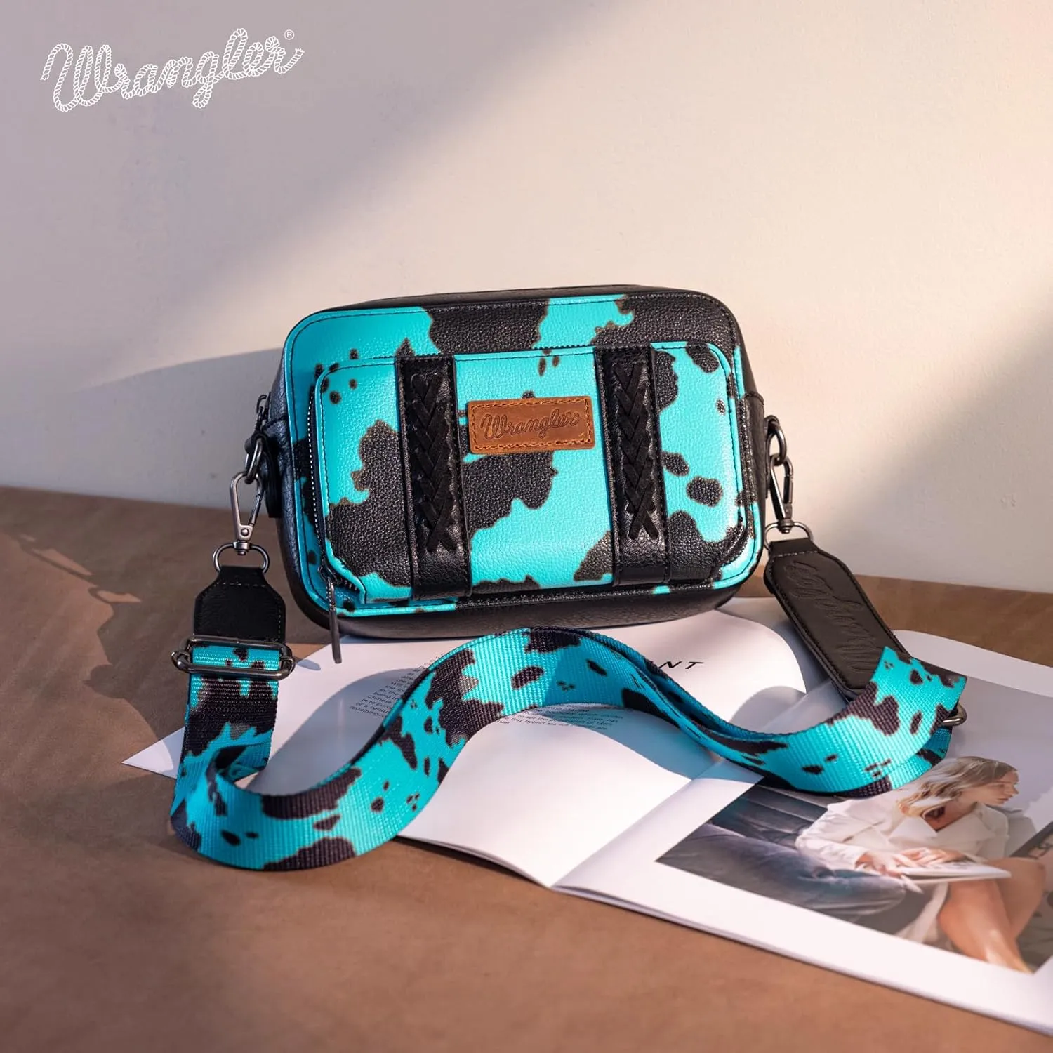 Wrangler Crossbody Bag for Women Western Cowgirl Crossbody Purses with Guitar Strap